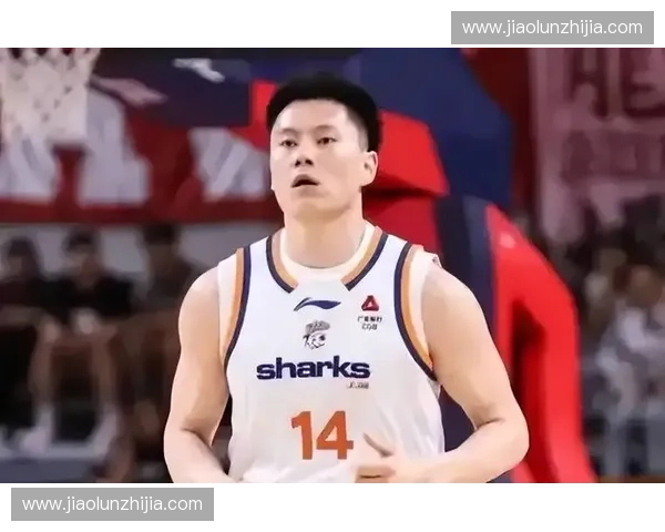 上海队前锋李弘权凭借全面的表现入选最佳阵容一阵，成为MVP榜单的黑马之一